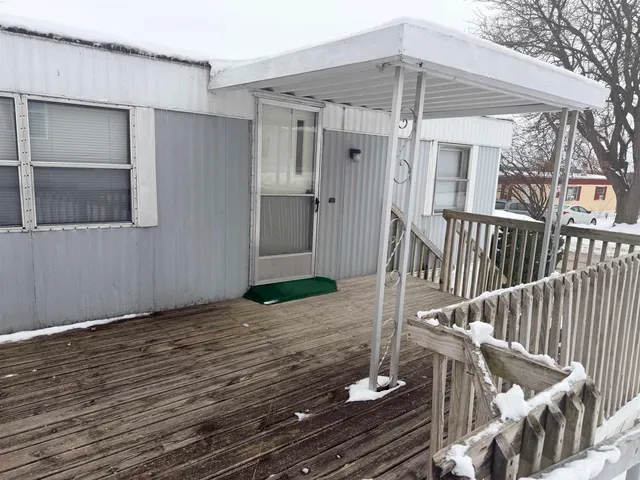 a view of deck and patio