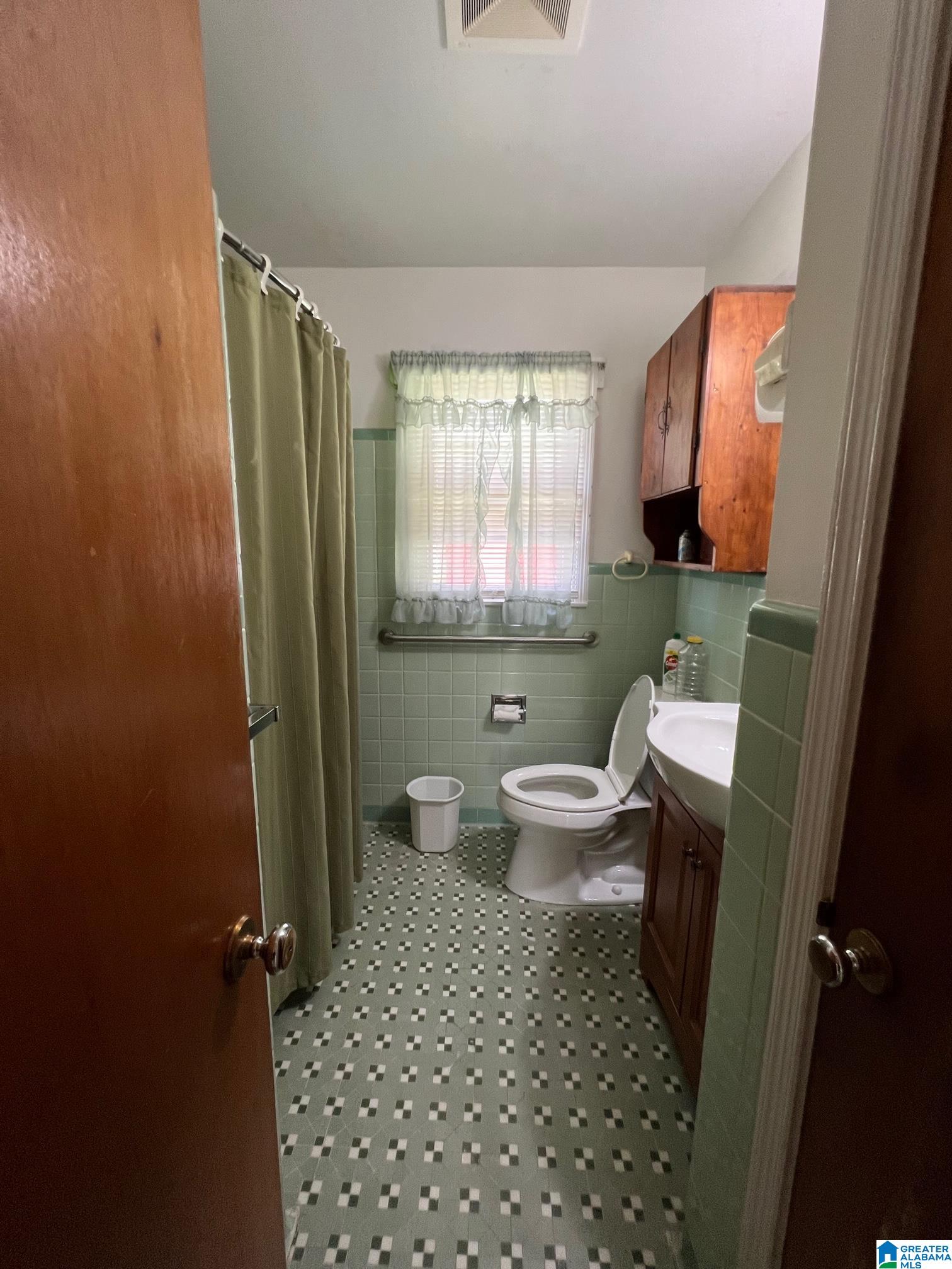 9808 Redcliff Road Birmingham, AL 35215 - Photo 6 of 16 Gallery Image 6