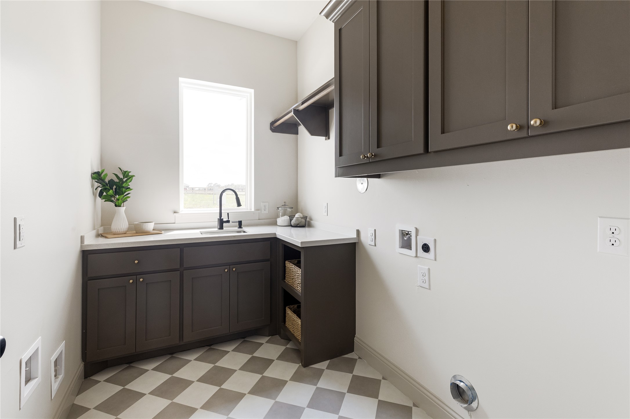 1355 Bluebonnet Ridge Drive Chappell Hill, TX 77426 - Photo 35 of 37 a bathroom with a sink and a mirror