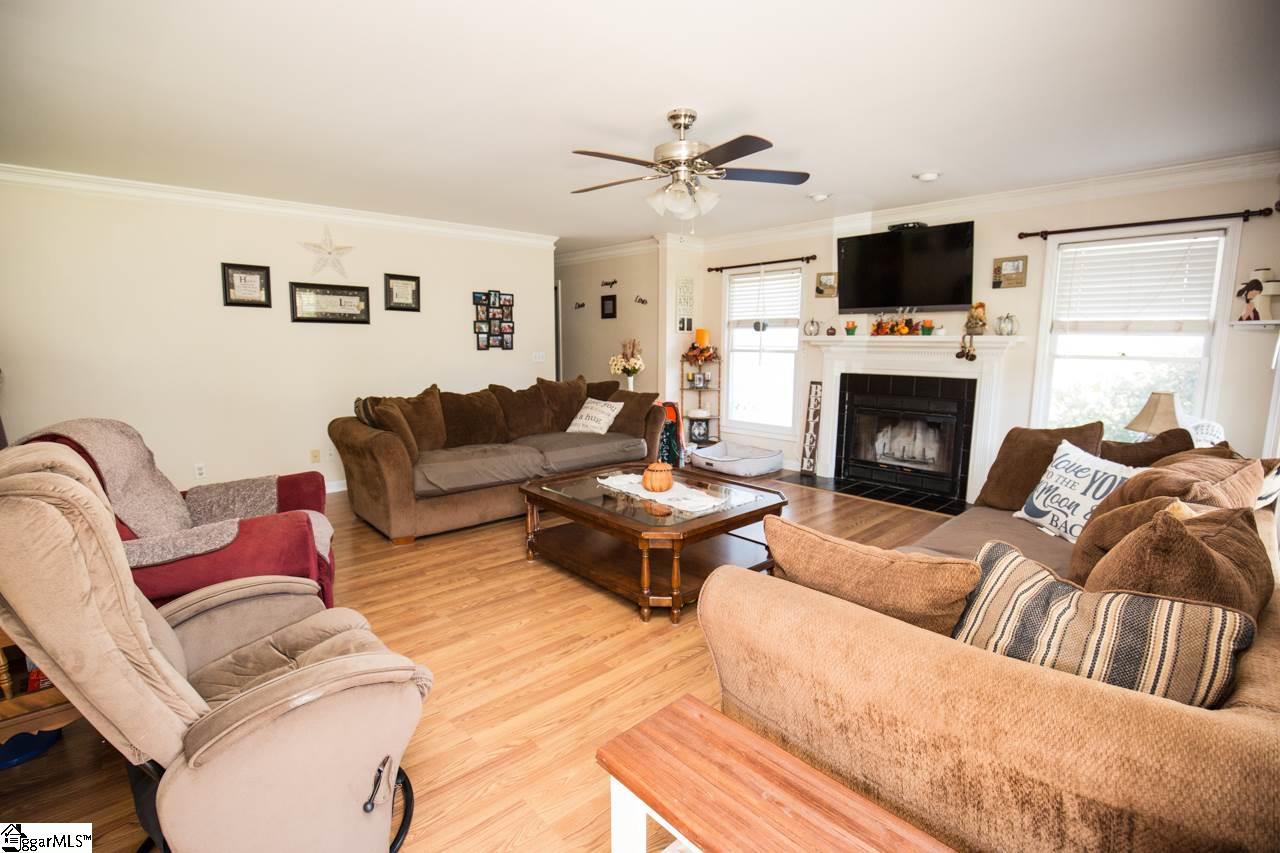 3715 State Park Road Greenville, SC 29609 - Photo 10 of 21
