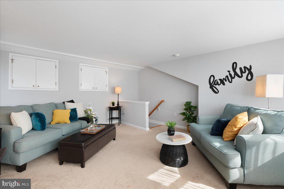 388 Terhune Road Princeton, NJ 08540 - Photo 25 of 33 Sitting Room on Top Floor