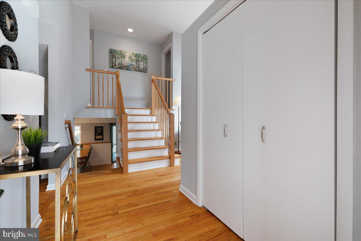 388 Terhune Road Princeton, NJ 08540 - Photo 4 of 33 Entry Foyer