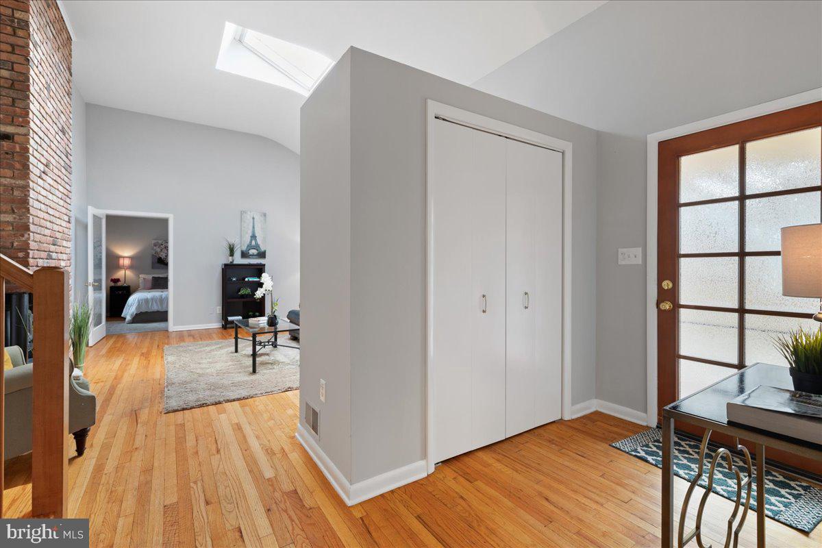 388 Terhune Road Princeton, NJ 08540 - Photo 5 of 33 Entry Foyer