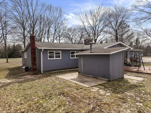 $425,000 | 6561 34 1/2 Road, Cadillac, MI 49601