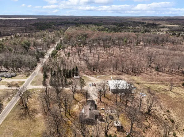 $425,000 | 6561 34 1/2 Road, Cadillac, MI 49601