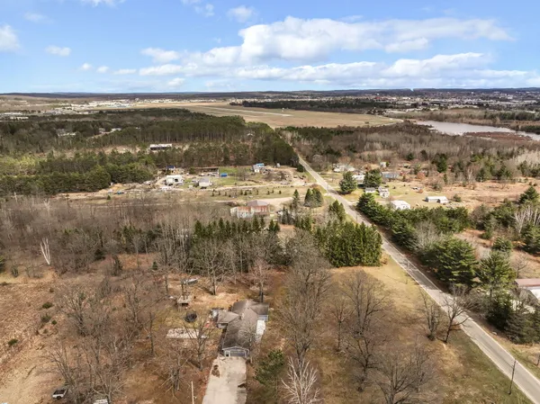 $425,000 | 6561 34 1/2 Road, Cadillac, MI 49601