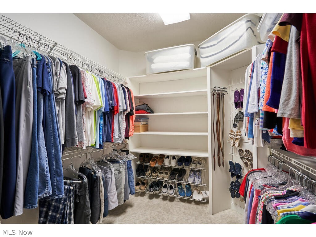 726 Sunridge Road Fairlawn, OH 44333 - Photo 16 of 28 Walk in closet in the Master Bedroom
