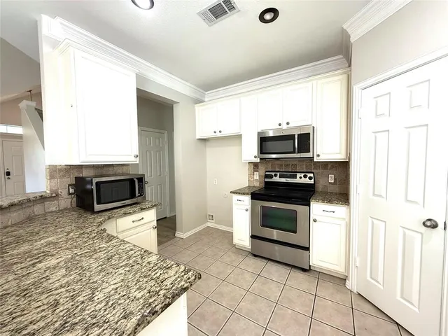 $2,095 | 10060 Cedar Lake Drive, Providence Village, TX 76227