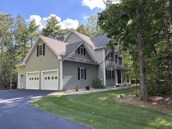 $824,900 | 2 Everett Drive, Pepperell, MA 01463