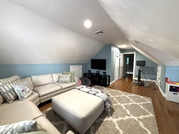 $824,900 | 2 Everett Drive, Pepperell, MA 01463