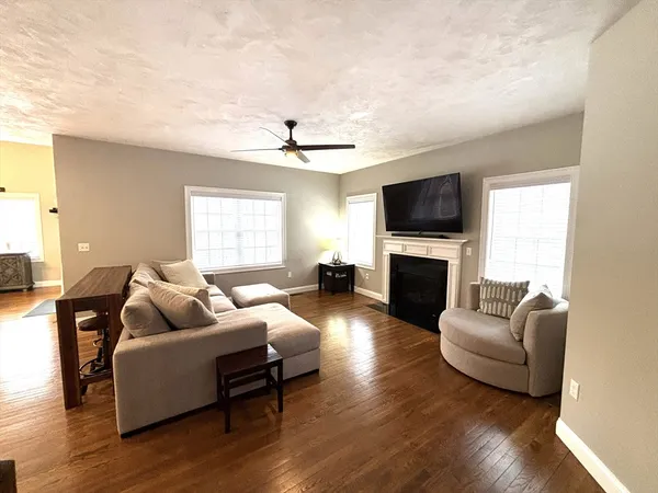 $824,900 | 2 Everett Drive, Pepperell, MA 01463