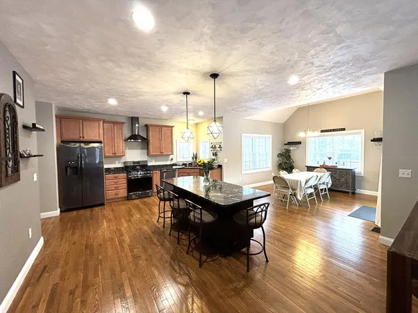 $824,900 | 2 Everett Drive, Pepperell, MA 01463