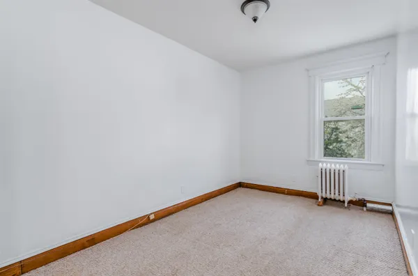 $2,500 | 142 Humphrey Avenue, Unit 2, Bayonne, NJ 07002