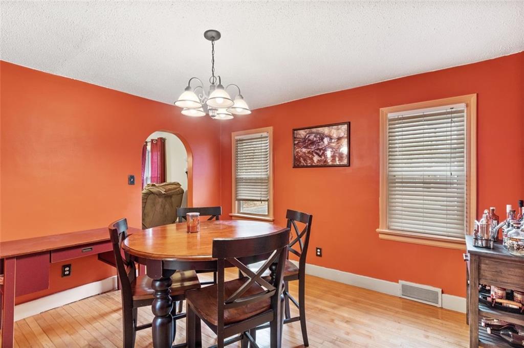 942 Harmony Road Ambridge, PA 15003 - Photo 6 of 17 Gallery Image 6