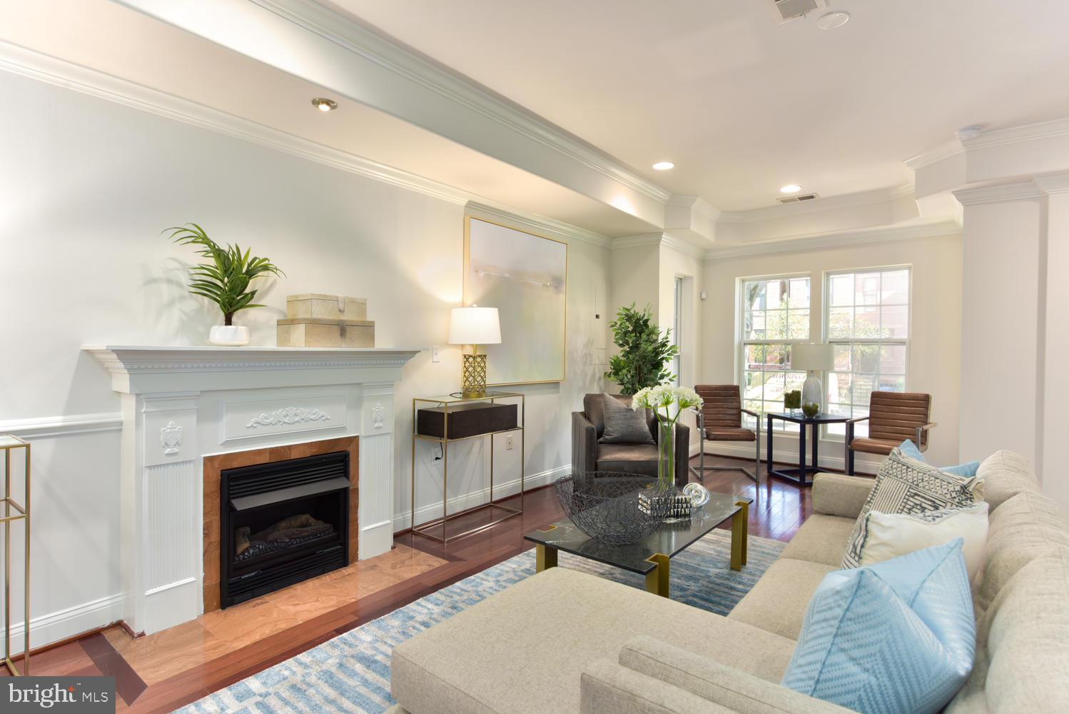 706 8th Street Northeast Washington, DC 20002 - Photo 4 of 47 Gas Fireplace