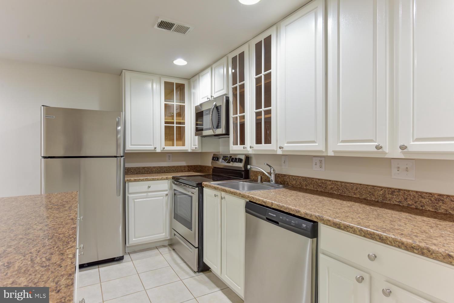 706 8th Street Northeast Washington, DC 20002 - Photo 34 of 47 Brand New Stainless Steel Appliance Suite