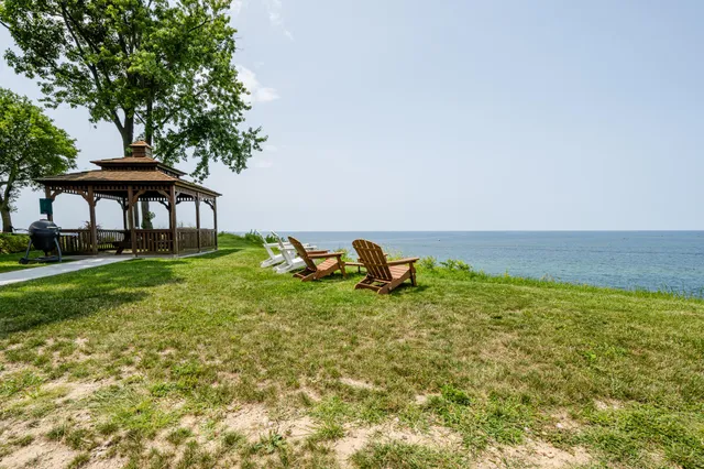 $254,000 | 3622 Lakeshore Drive, Unit G 1, St. Joseph, MI 49085