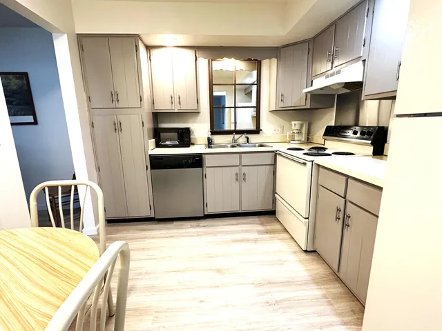 $254,000 | 3622 Lakeshore Drive, Unit G 1, St. Joseph, MI 49085