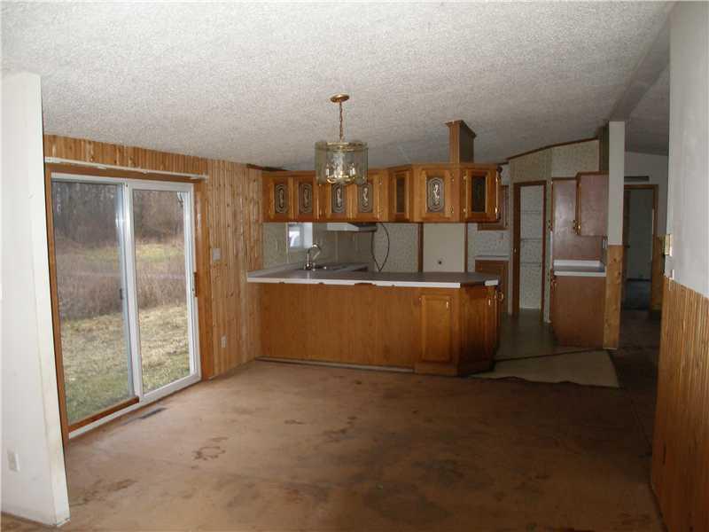 520 South Edwards Road Muncie, IN 47302 - Photo 2 of 7