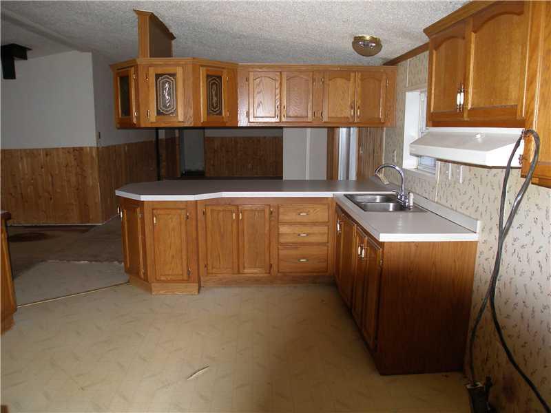 520 South Edwards Road Muncie, IN 47302 - Photo 3 of 7