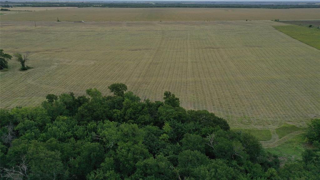 6 Cr 151 Riesel Tx 76682 Riesel, TX 76682 - Photo 4 of 10 a view of a lake view