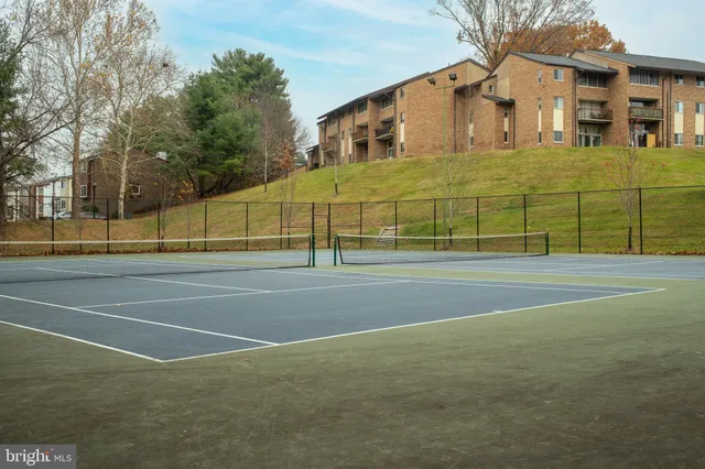 a view of a tennis court