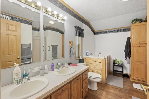 $685,000 | 2894 115th Avenue, Princeton, MN 55371