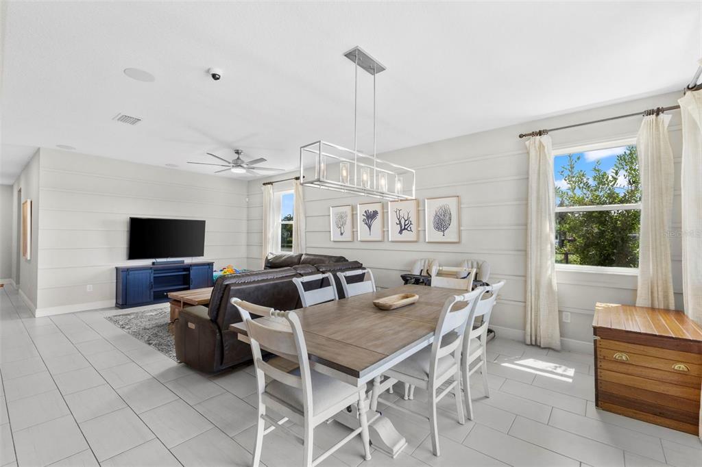 7434 35th Lane East Sarasota, FL 34243 - Photo 8 of 20 Gallery Image 8