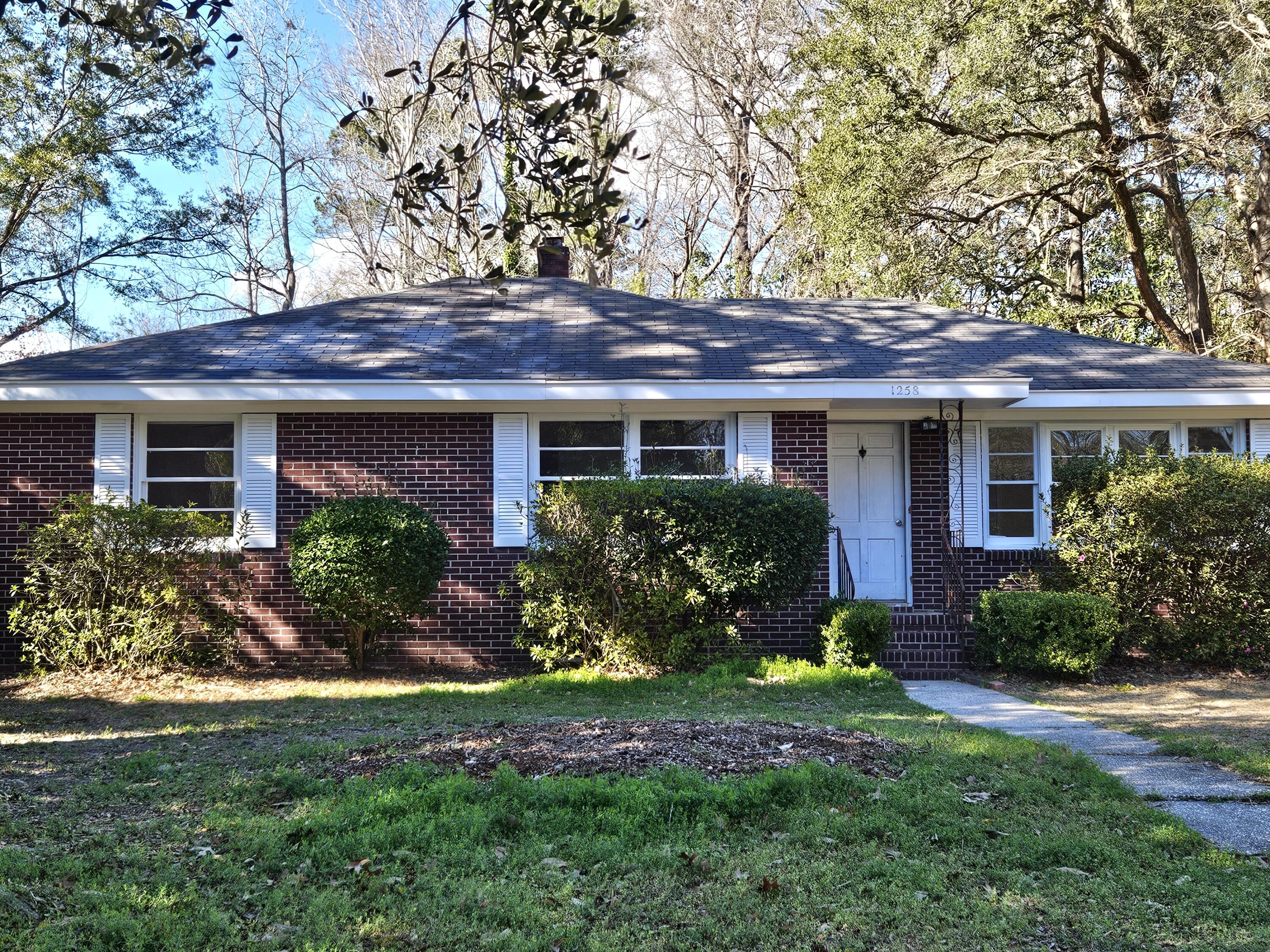 1258 Gilmore Road Charleston, SC 29407 - Photo 2 of 24 20260223_152817