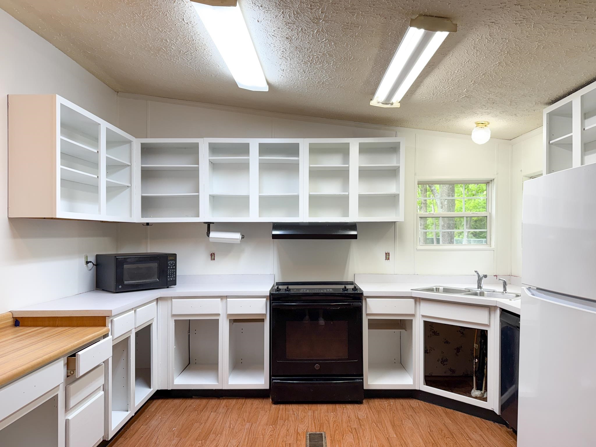 1071 Patton Farm Road Stuarts Draft, VA 24477 - Photo 8 of 14 Gallery Image 8