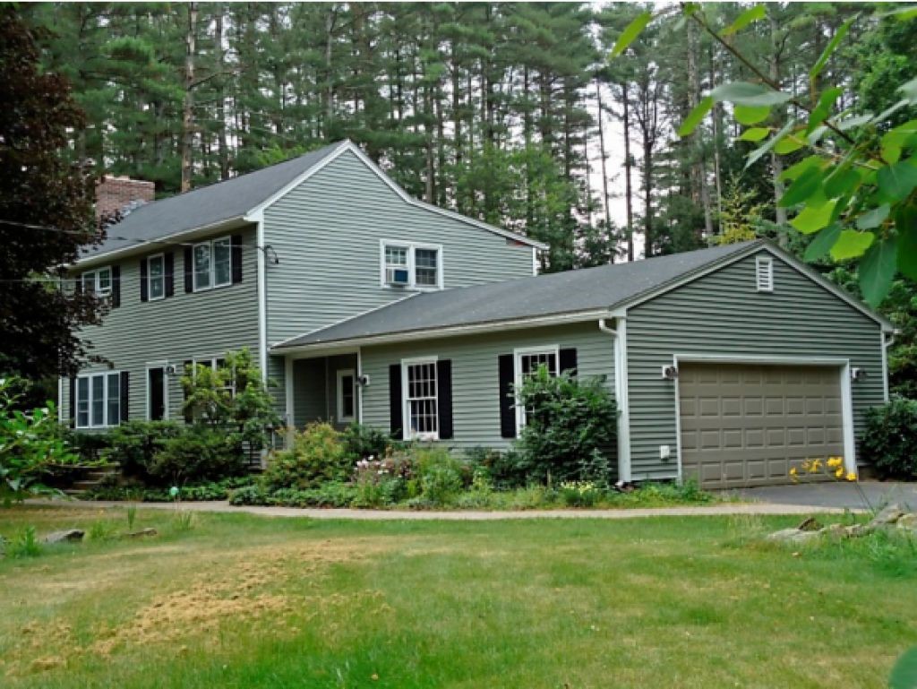 33 Caron Road Bedford, NH 03110 - Photo 1 of 25