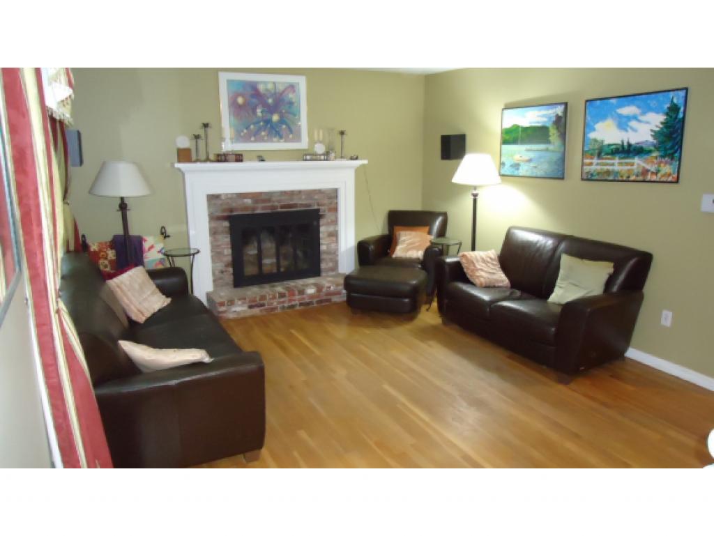33 Caron Road Bedford, NH 03110 - Photo 3 of 25