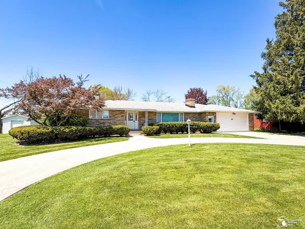 $325,000 | 14929 Nobil Drive, Monroe, MI 48161