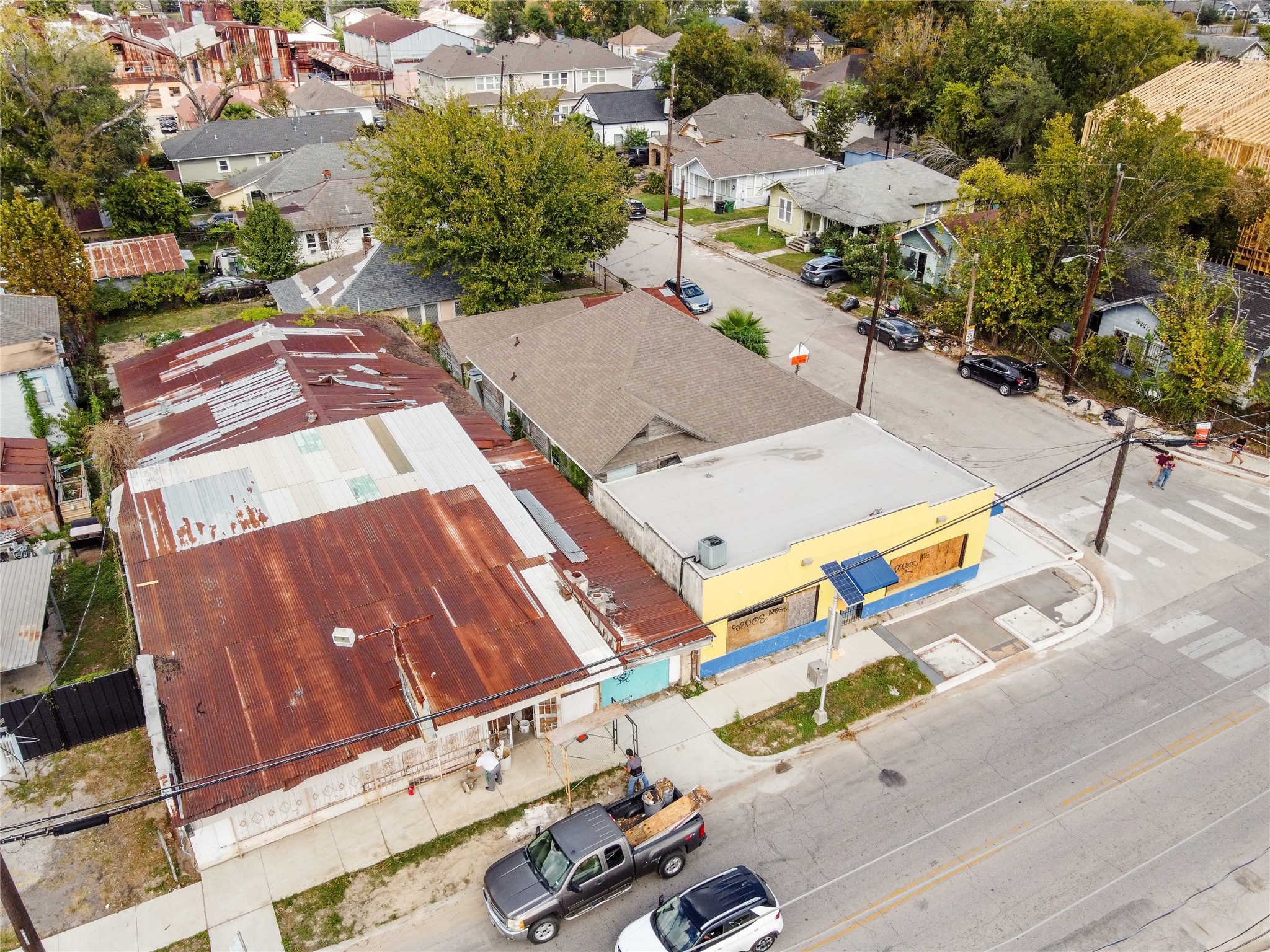 815 Quitman Street Houston, TX 77009 - Photo 25 of 26 an aerial view of residential houses with outdoor space