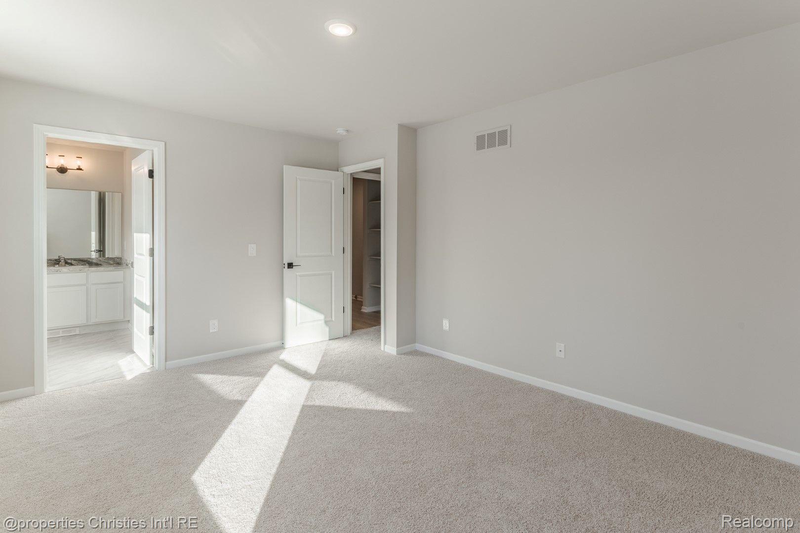15050 Reeck Road Southgate, MI 48195 - Photo 10 of 18 Gallery Image 10