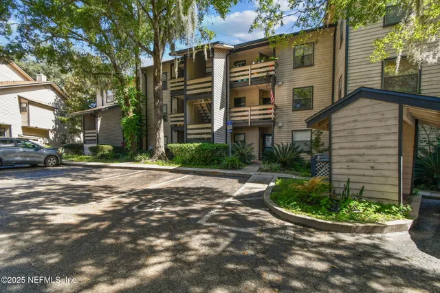 $89,900 | 1604 Arcadia Drive, Unit 110, Jacksonville, FL 32207