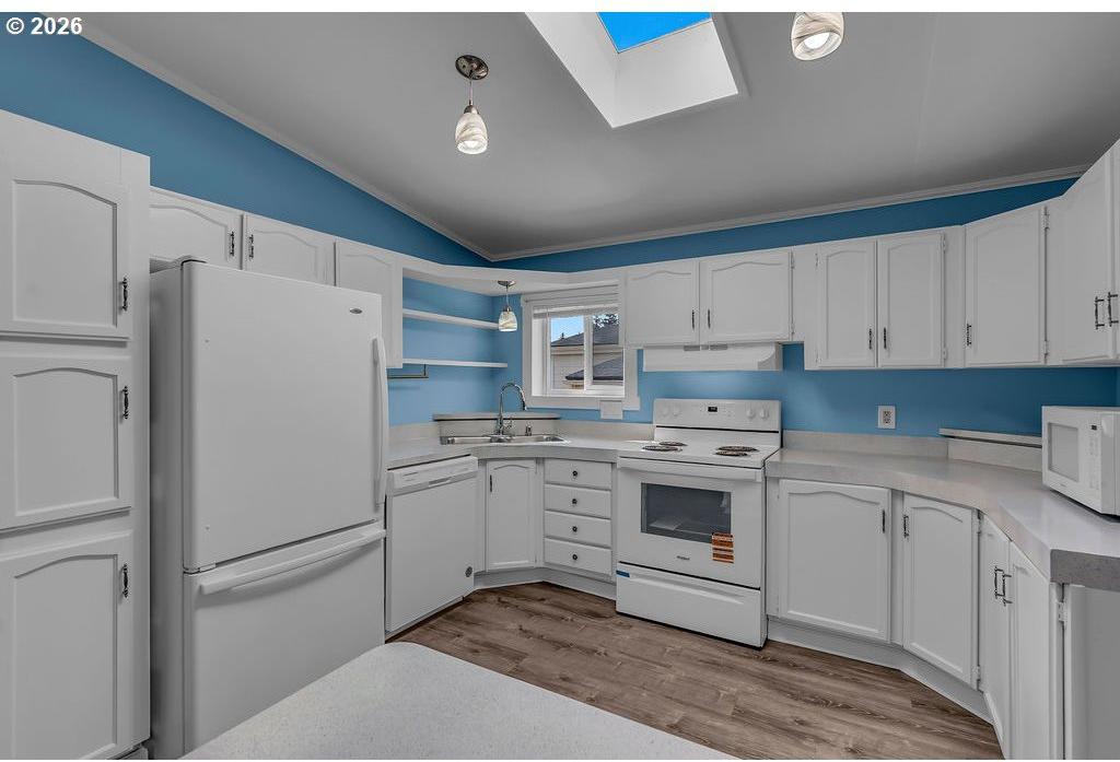 12450 Southwest Fischer Road, Unit 235 Portland, OR 97224 - Photo 11 of 39 Gallery Image 11