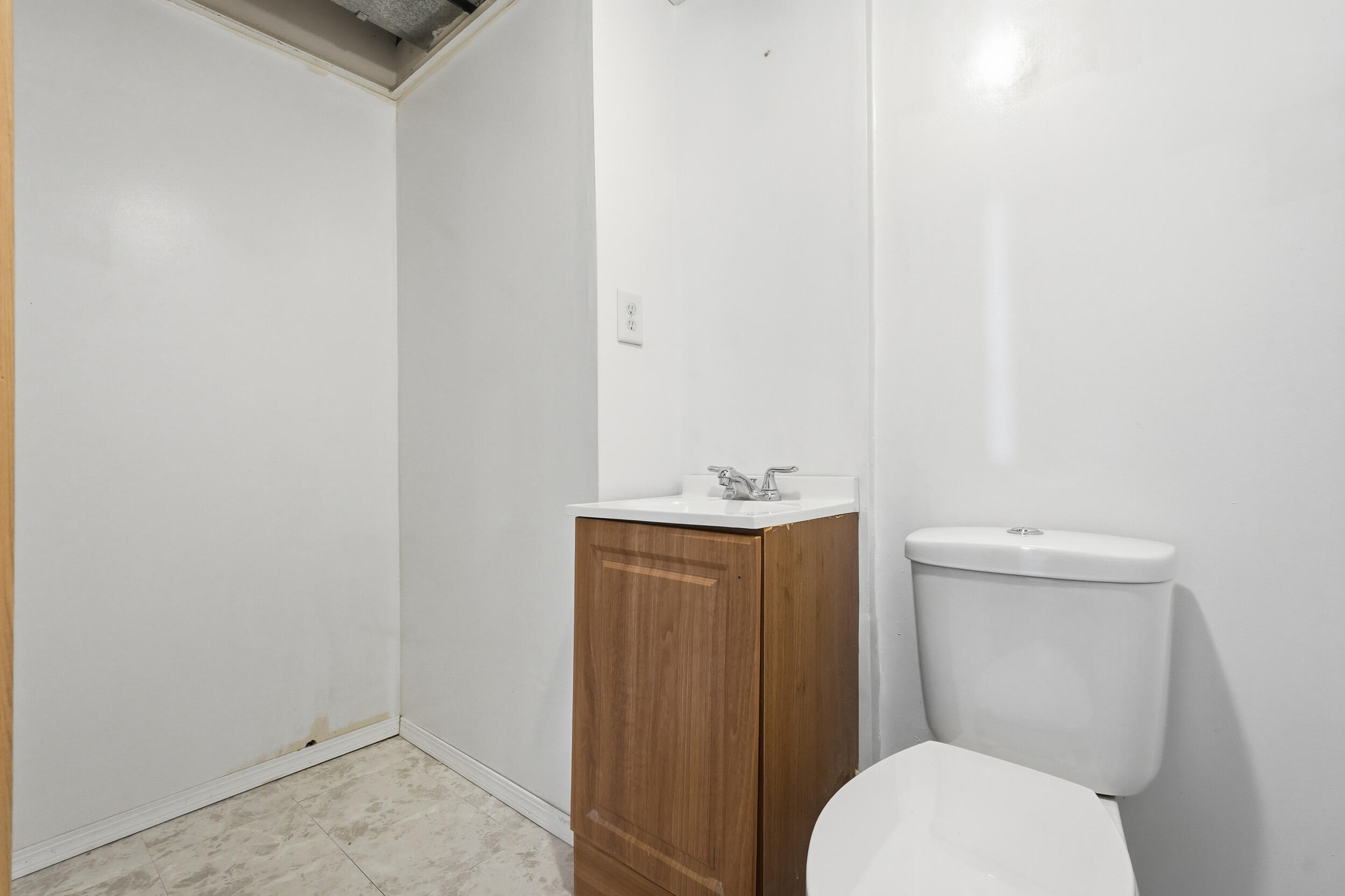 2140 Union Street Lake Station, IN 46405 - Photo 23 of 25 2500x1666