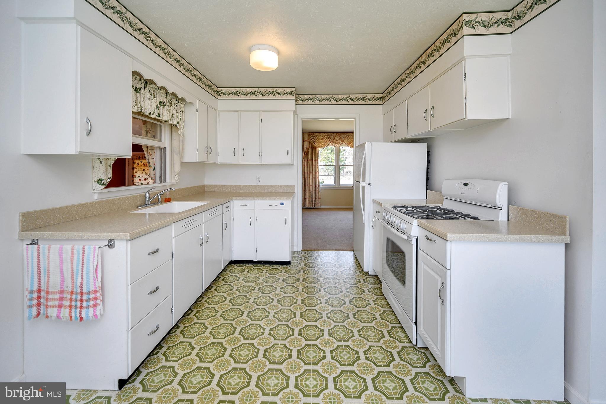 14499 Inlet Road Culpeper, VA 22701 - Photo 12 of 24 Nice country kitchen