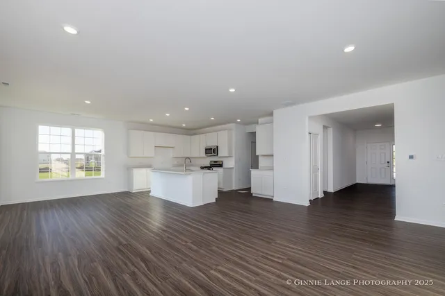 $2,800 | 5913 East 109th Place, Winfield, IN 46307