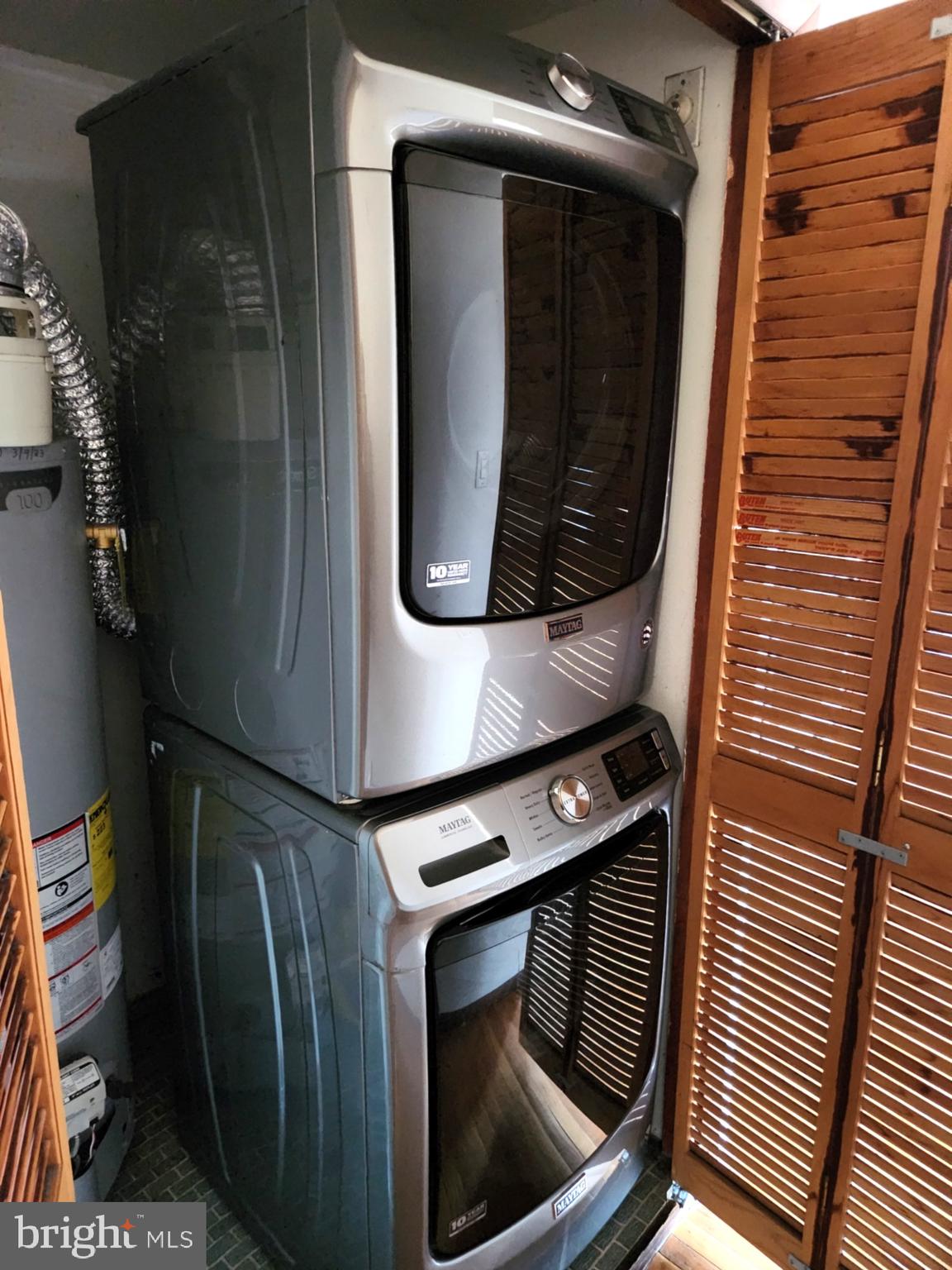 746 South Street Philadelphia, PA 19147 - Photo 10 of 18 a view of washer and dryer