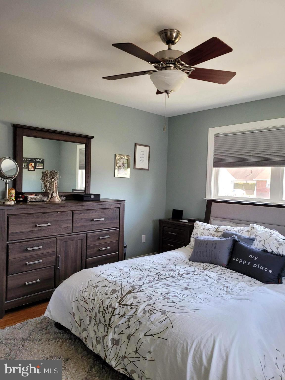 513 Monroe Street Riverside, NJ 08075 - Photo 13 of 28 Main Bedroom with Ceiling Fan