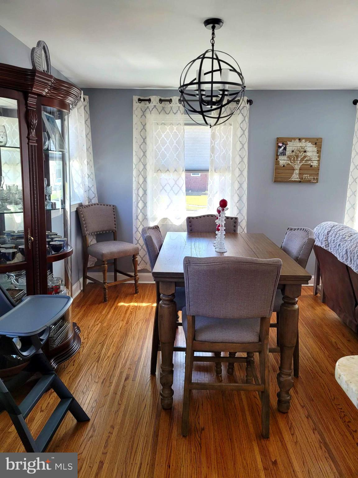 513 Monroe Street Riverside, NJ 08075 - Photo 7 of 28 Dining Room with Hardwood Floors