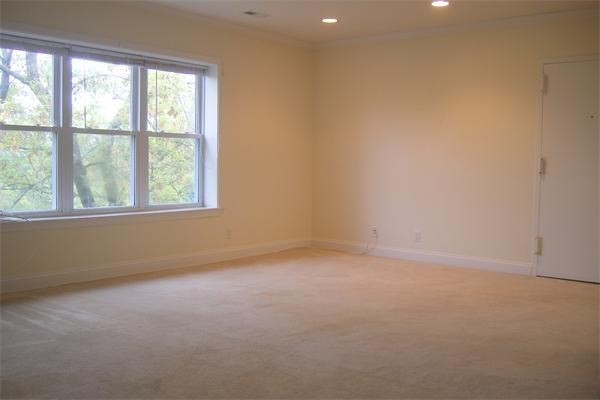 152 Newton Street, Unit 6 Boston, MA 02135 - Photo 14 of 17 an empty room with a window