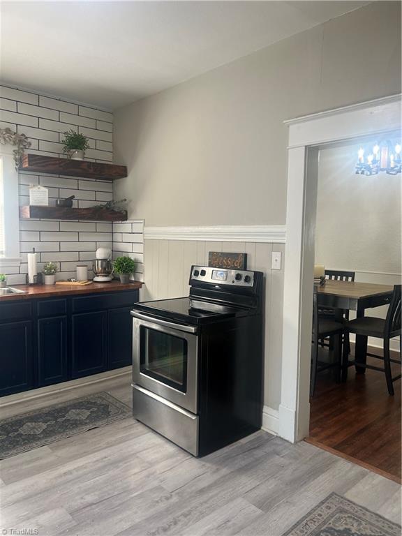 1006 Gordon Street High Point, NC 27260 - Photo 4 of 15