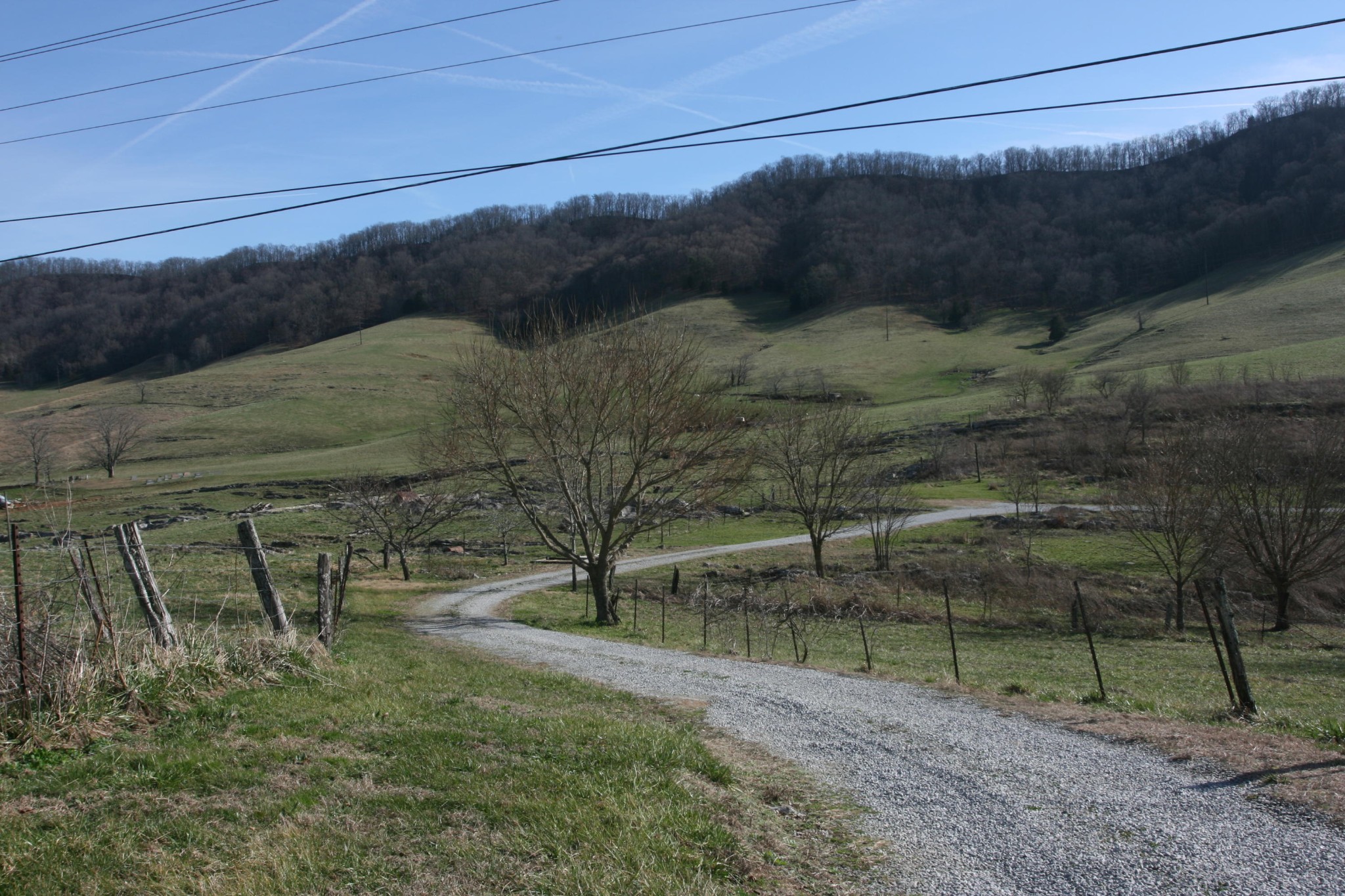 4618 Little Sycamore Road Tazewell, TN 37879 - Photo 2 of 28 Gallery Image 2