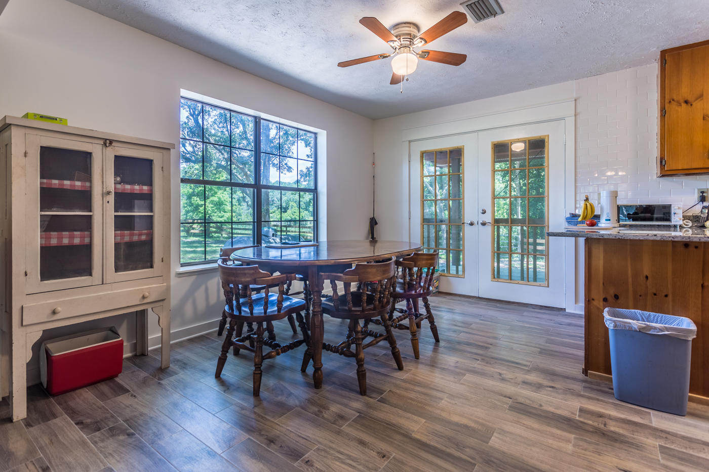 568 4 Mile Road Freeport, FL 32439 - Photo 19 of 54 Dining Area