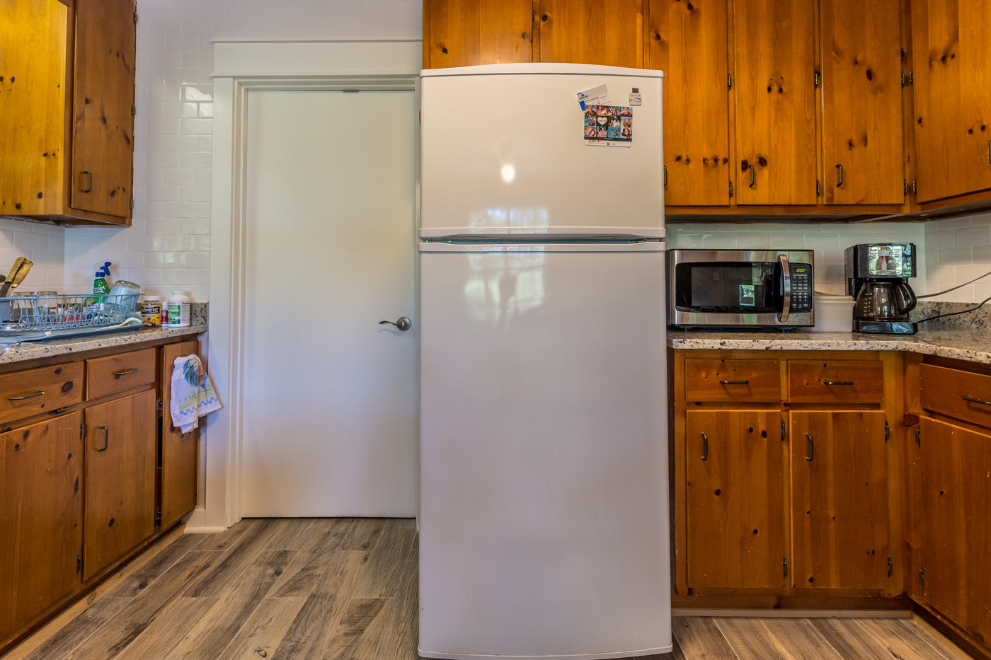 568 4 Mile Road Freeport, FL 32439 - Photo 23 of 54 Kitchen