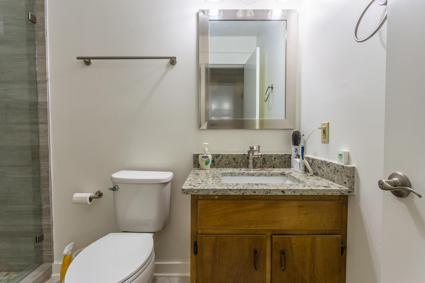 568 4 Mile Road Freeport, FL 32439 - Photo 25 of 54 Main Bathroom
