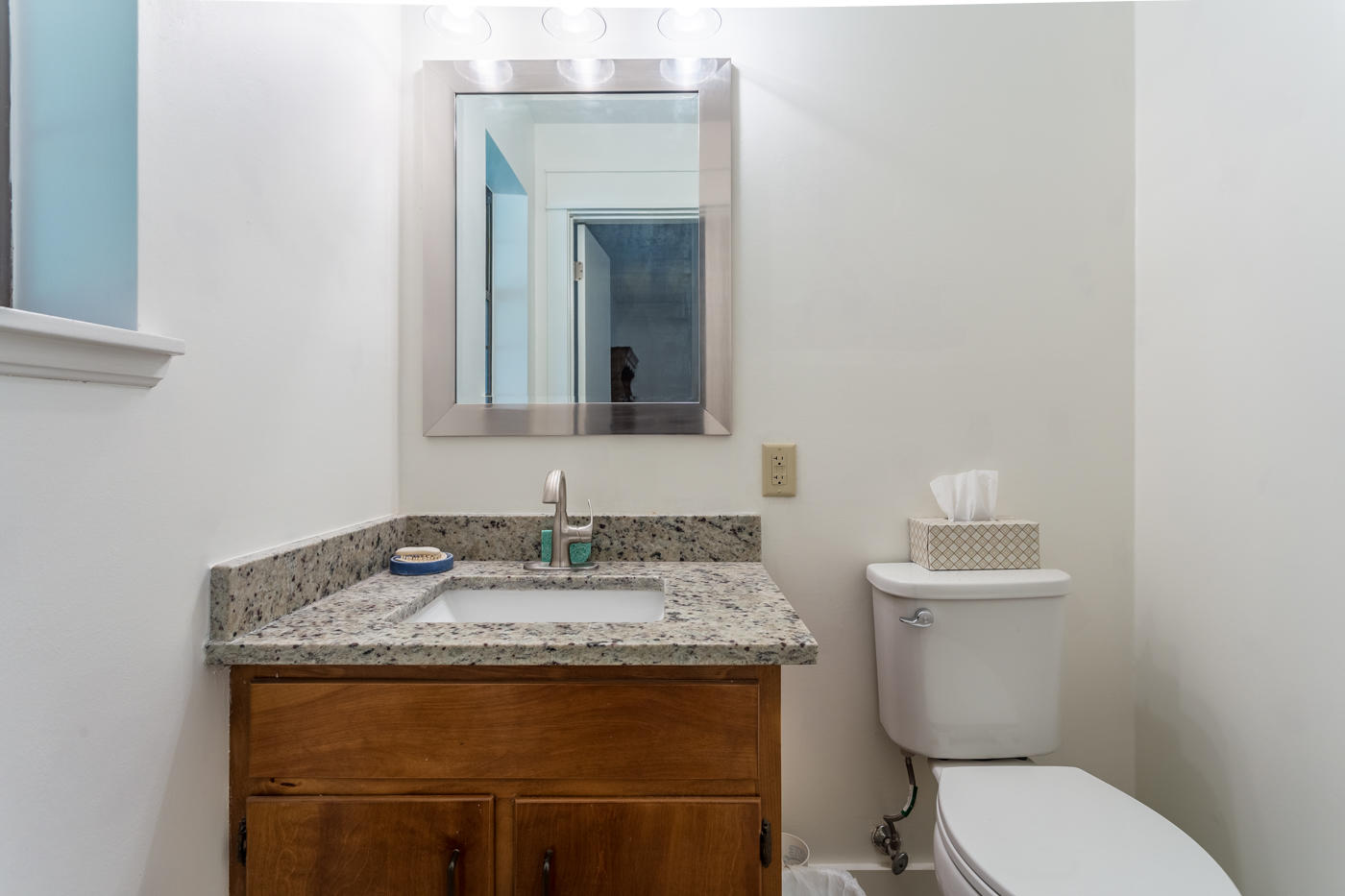 568 4 Mile Road Freeport, FL 32439 - Photo 32 of 54 Master Bathroom